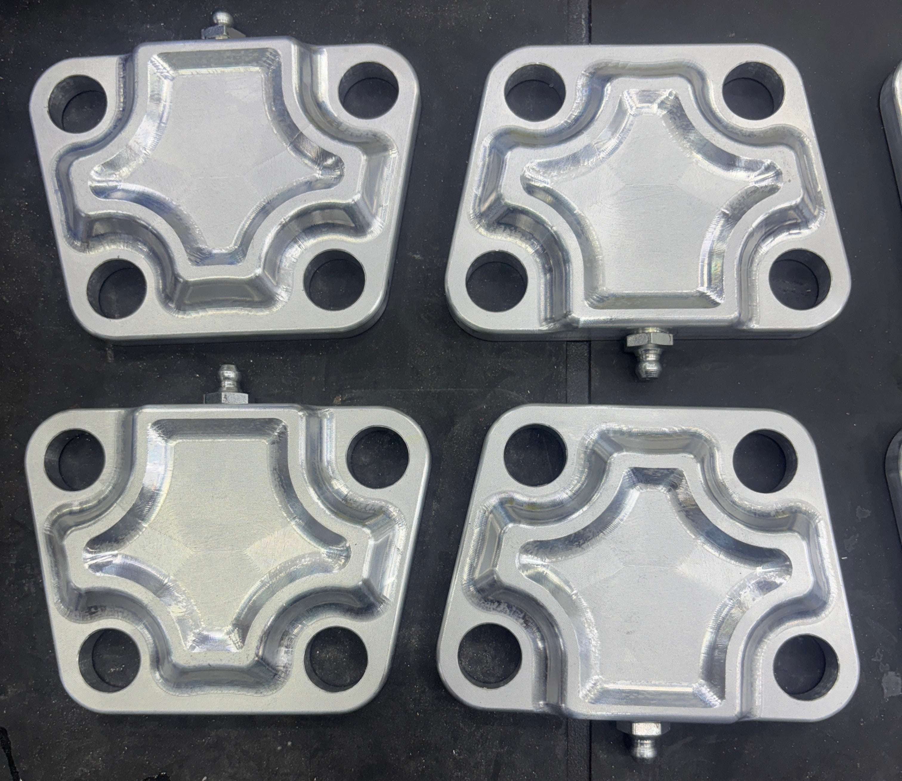 2.5 ton Billet Kingpin cap set of 4